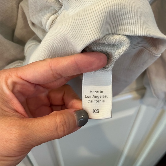 Clare V CIAO oversized sweatshirt XS 
⭐️color transfer - Picture 5 of 11